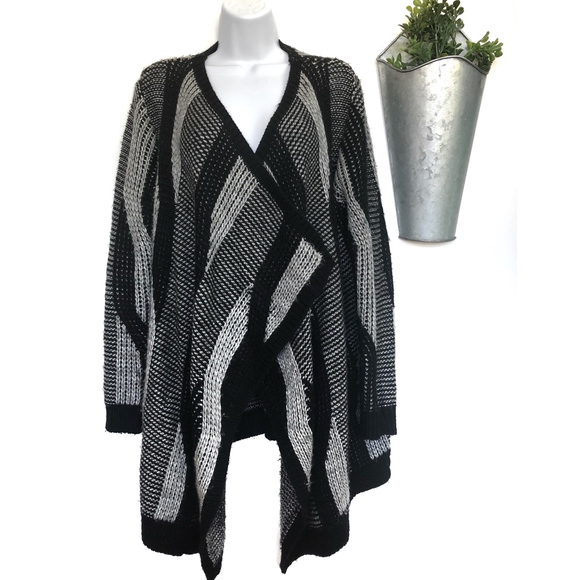 BCBGMaxAzria Sweaters - BCBGMaxazria | Black & Grey Chunky Knit Cardigan